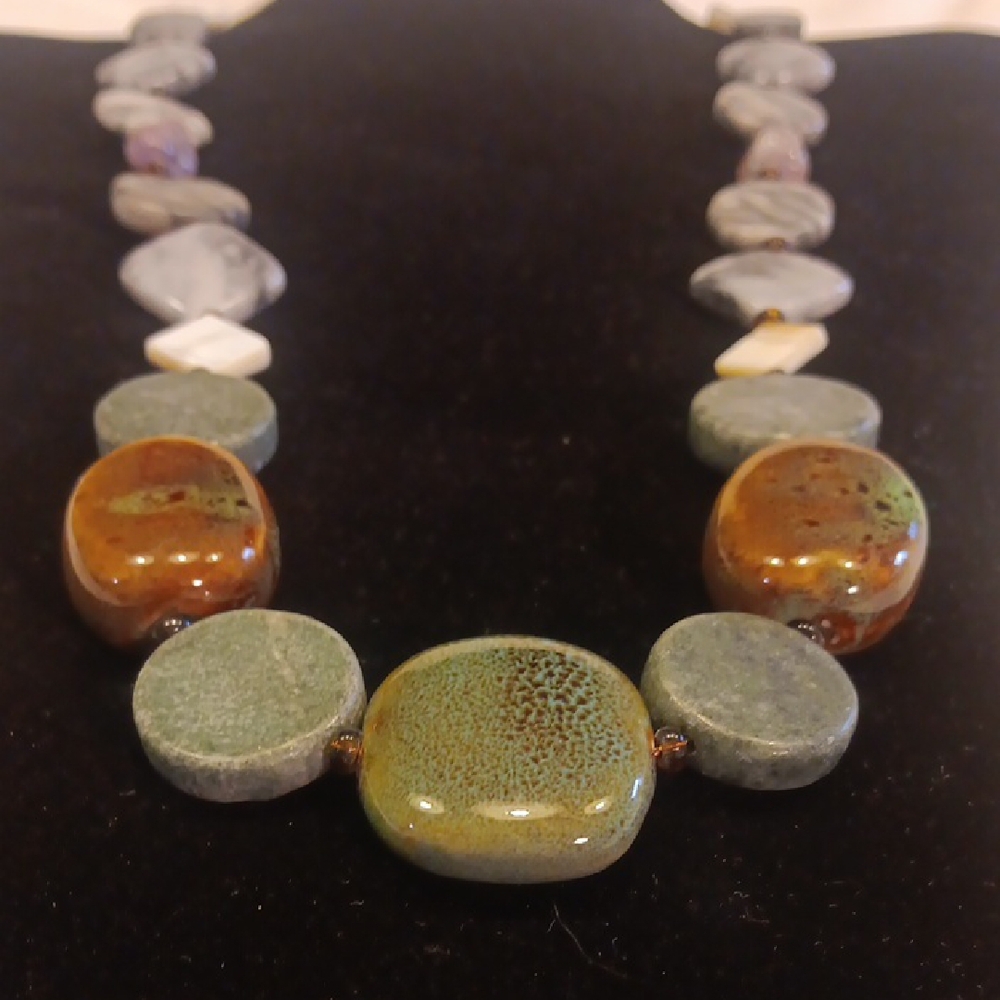 Handmade Multicolor Stone Earth Tone Necklace and Earring Set - Picture 4 of 8